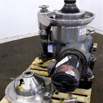 Westfalia#SB-14-06-076, desluder disc cent,316 Stainless Steel,7560 RPM bowl,liquid discharge,control panel,10 HP,tools,1978,#47143