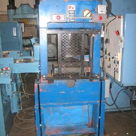 50 Ton,IPM, 8" stroke, 19 DL, 17 x 13 bed, 22 between side frames, #22406