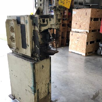 30 KVATaylor-Winfield#EB3-8-30, bench type spot welder, 8" throat, 3.5 cylinder, standard dual acting, 220/230/240 V., 1 ph