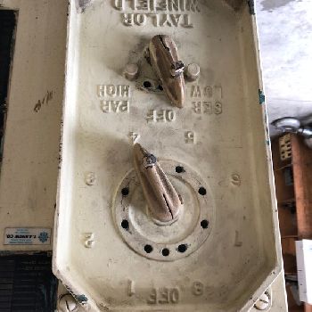 30 KVATaylor-Winfield#EB3-8-30, bench type spot welder, 8" throat, 3.5 cylinder, standard dual acting, 220/230/240 V., 1 ph