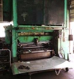 275 toneladas, Bruck # MA-25, prensa perforadora, gran cantidad de misceláneos