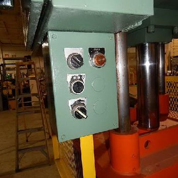 20 Ton,GreenleeBros hydraulic press, 18" stroke, 23 SH, 24 x 34-1/2 table, 5 HP