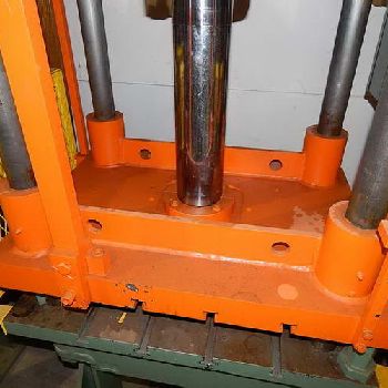 20 Ton,GreenleeBros hydraulic press, 18" stroke, 23 SH, 24 x 34-1/2 table, 5 HP