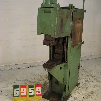 100 KVATaylor-Winfield, standard dual acting, 12" throat, 6 cylinder, 6 x 6 platen, 440/460/480 V., 1 phase, #5959