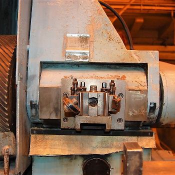 SafopLeonard #40R,CNC,38" sw,420 centers,Toolpost,Belt Grinding,Siemens 810T,1990,#25148