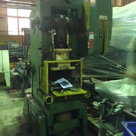 60 Ton,Bliss#C60, 4" stroke, 15.75 SH, 90 SPM, 32 x 21 bed, air clutch &amp; brake, s/n #H64807, 1972, #30061