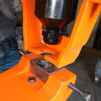 5" x 5 x 1/2Hill Acme#5, angle shearing, coper, notcher, dual station, foot pedal