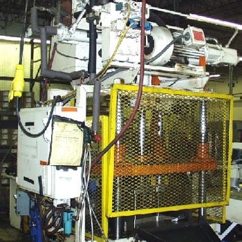 15 Ton,Metal Mechanics, 4-post hyd press,18" stroke,30 DL,30 x 29 bed,736 IPM adv,’95