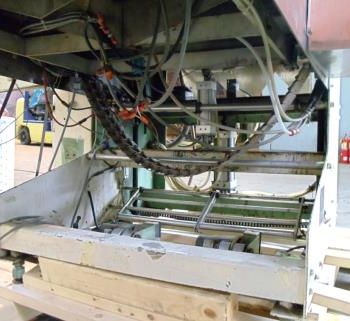 Omega #DL27, dual lane shrink bundler,13-37 bundles/minute,60-150 containers/minute,right angle infeed,#35532