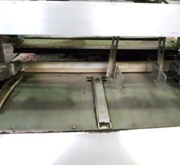 Omega #DL27, dual lane shrink bundler,13-37 bundles/minute,60-150 containers/minute,right angle infeed,#35532