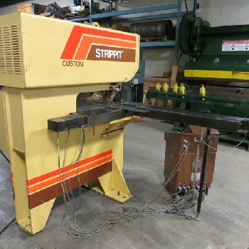30 Ton,Strippit#CUSTOM-18/30-AG, single station punch press, 18" throat, 1985, #155469