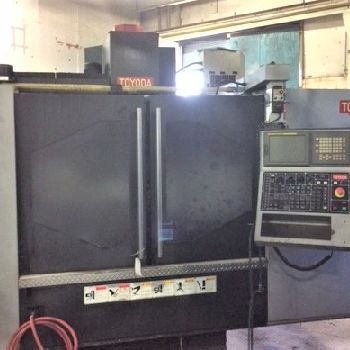 Toyoda#FV1365, CNC VMC, 51.2" X,25.6 Y,23.6 Z, 15000 RPM, Cat 40, 32 SMTC, Fanuc 18iMB, CTS, 2011