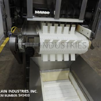 CMI Equipment &amp; Engineering Co. #MI05, segmentor &amp; leaf cleaner, 19" wide x 91 long cleated cradle conveyor, 1/2 HP drive