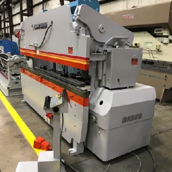 60 Ton,Accurpress#76010, hydraulic CNC press brake,8â€™ OA,100" BH,8 throat,#27876