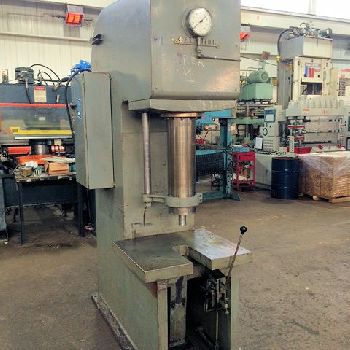 50 Ton,Hannifin#F-500, 18" stroke, 28 DL, 30 x 26 bed, 15 throat, #26498