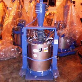 Загрузочный бункер Nordson # HR-150, 150 фунтов с 16 насосами