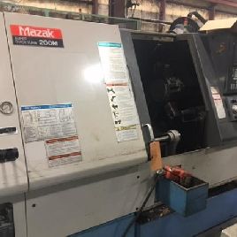 Mazak#SQT-200M, 20.6" sw,8 chuck,2 bar,11.8 turning diameter,22.63 centers, Fusion 640T, 1998