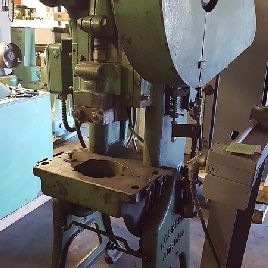 27 Ton,L &amp; J#2, OBI press, 2.5" stroke, 13 x 21 bed, 120 SPM