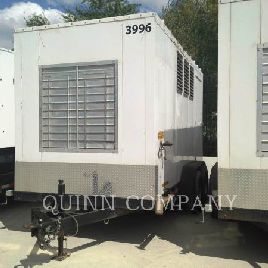 135 KW Cajón # G3306TA, portátil, 563 horas, 12 cables, montado en remolque, 1800 RPM, 480 V., 2004