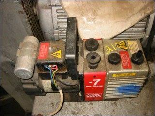 .6 CFM,Edwards#E2M-.7, vacuum pump, oil seal/dry, 2-stage, #21033