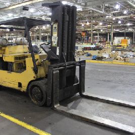30000 lb.Royal#T300B, double mast forklift,dual LP tank,74" fork length,#63048