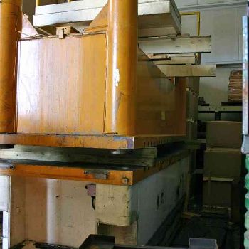 150 Ton,Dake#18-543, 4-post hyd die tryout press,42" stroke,40 HP,156 x 60 bed,#53572