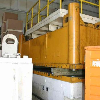 150 Ton,Dake#18-543, 4-post hyd die tryout press,42" stroke,40 HP,156 x 60 bed,#53572