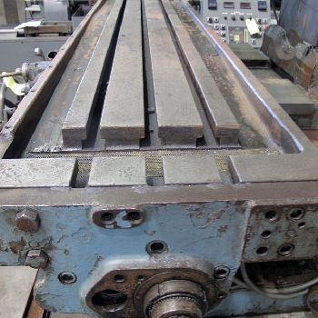 Kearney &amp; Trecker#425TF, 42" long., 14 cross, 18 vertical, rear controls, #50 tpr, 25 HP, 1958, #15887