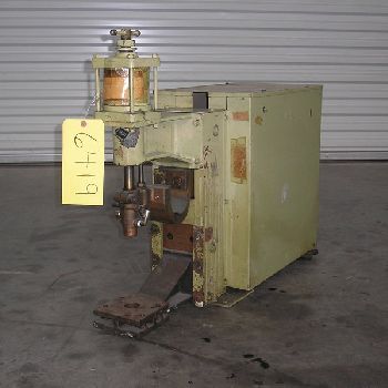 30 KVATaylor-Winfield#EBA-3-8-30, bench type spot welder, 8" throat, 4 cylinder, standard dual acting, 220/230/240 V., 1 ph