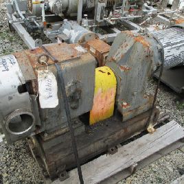 300 GPM, Waukesha # 200, bomba de lóbulo giratorio de acero inoxidable, 4 "entrada / salida, en la base, 1 HP, 230/460 V., s / n # 9953-S5, # 44849