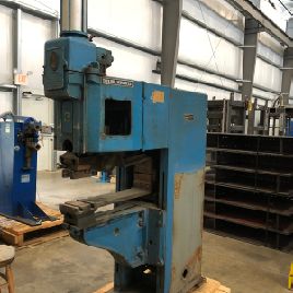 75 KVATaylor-Winfield#ENB-24-50, projection welder,24" throat,5 cylinder,adjustable/retractable air type,220/230/240V.,#6696