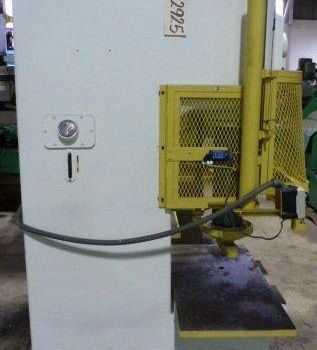 16 Ton,Eitel#P16A, gap, 16" str, 21.5 DL, 17 x 17 bed, 9 thr, 1974, #22925