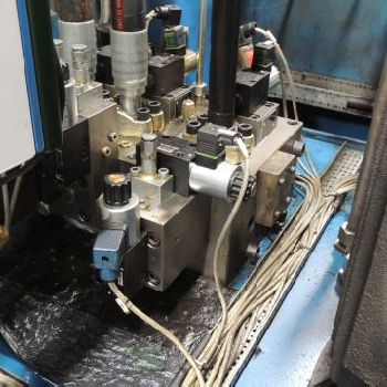 200 Ton,Hydraulico, hydraulic press,24.5" stroke,51.18 DL,97.2 x 44.62 bed,windows,palm buttons,AB Panelview 1250,1999,#13933J