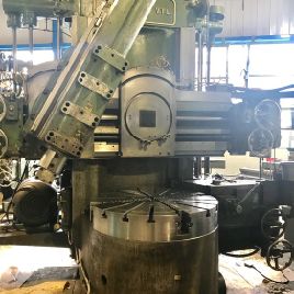 42 "Bullard # CUTMASTER-42, VBM, portabrocas de 4 mordazas, 52 columpios, 37 debajo del riel, in / mm, 30 HP, 1955