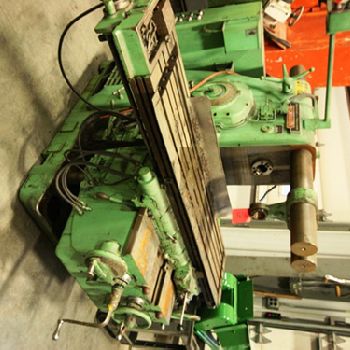 Kearney &amp; Trecker#330TF-17, 34" long,12 cross,18 vertical, #50, 30 HP, horiz. mill