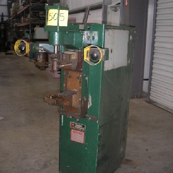 30 KVATaylor-Winfield#EBB3-8-30, bench type spot welder, 8" throat, 4 cylinder, standard dual acting, 440/460/480 V., 1 ph