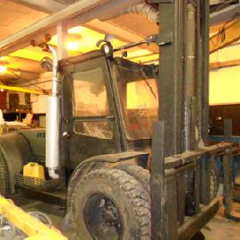 18800 lb.Hyster # H200E, chariot élévateur pneumatique, élévateur de 146 "