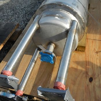 50 gal. 30-15 psi, 17.5" x 68, Mueller, 304L Stainless Steel,dish top/bottom,4 Stainless Steel legs,13 discharge height,NB #42013,#42548