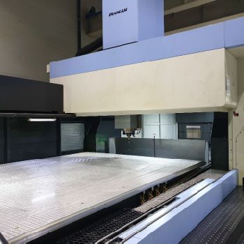 157" x 106 x 106.29 Doosan #BM2740, 10k RPM,Fanuc 32iB,40 HP,40 ATC,’16,#29526