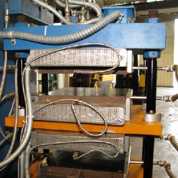 30 Ton,Wabash#GENESIS, ASTM,12" x 12,elec.heat/water cooled,(2) 3 DL,800°F,#1869