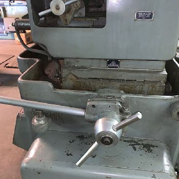 EstartaNo. EE-301, centerless grinder,1/16" -2 grinding diameter,10 HP,work rest,coolant,coolant,hyd dressers,1971,#158795