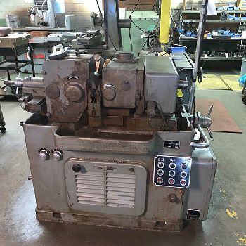 EstartaNo. EE-301, centerless grinder,1/16" -2 grinding diameter,10 HP,work rest,coolant,coolant,hyd dressers,1971,#158795