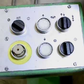 1/4" x 7.9 x 7.9Boschert#K30-120, notcher w/punch sta,lots of tlng,1991,#43217