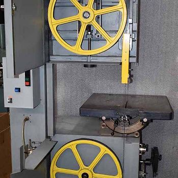 19"DakeParma #TRADEMASTER, vertical band saw,150 x 1 blade,24 x24 2-way tilt table,2013