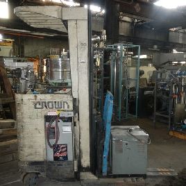 3500 lb.Crown # 35RRTT, chariot élévateur électrique avec chargeur, série # 75541, # 46670