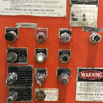 90 Ton,Pacific#J90-10H, hydraulic press brake,10â€™ OA,8â€™6" BH,7 stroke,6 throat,dual palm buttons,20 HP,one shot lube,#28230