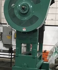 100 Ton,Minster#P2-100-48, 3" str,21 SH,4 adj., 48 x 31 bed,A/C &amp; brake,â€™66 re-mfg