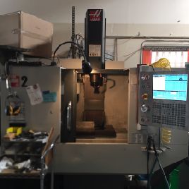 Haas # MINI-MILL-2, 20 "X, 16 Y, 14 Z, 6k RPM, Cat 40,20 ATC, refrigerante prog, 2014, # 32883