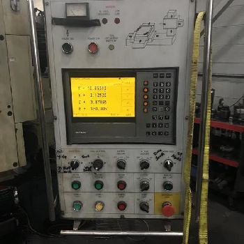 4.1"WMW#BMT-105-DRO, horiz,82.6 X,71 Y,63 Z,55 x 63 table,CAT50,1600 RPM,’98,#10396