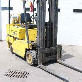 5000 lb.Caterpillar#T50P, 173" lift height, solid rubber tire, s/n #8EB0-6423